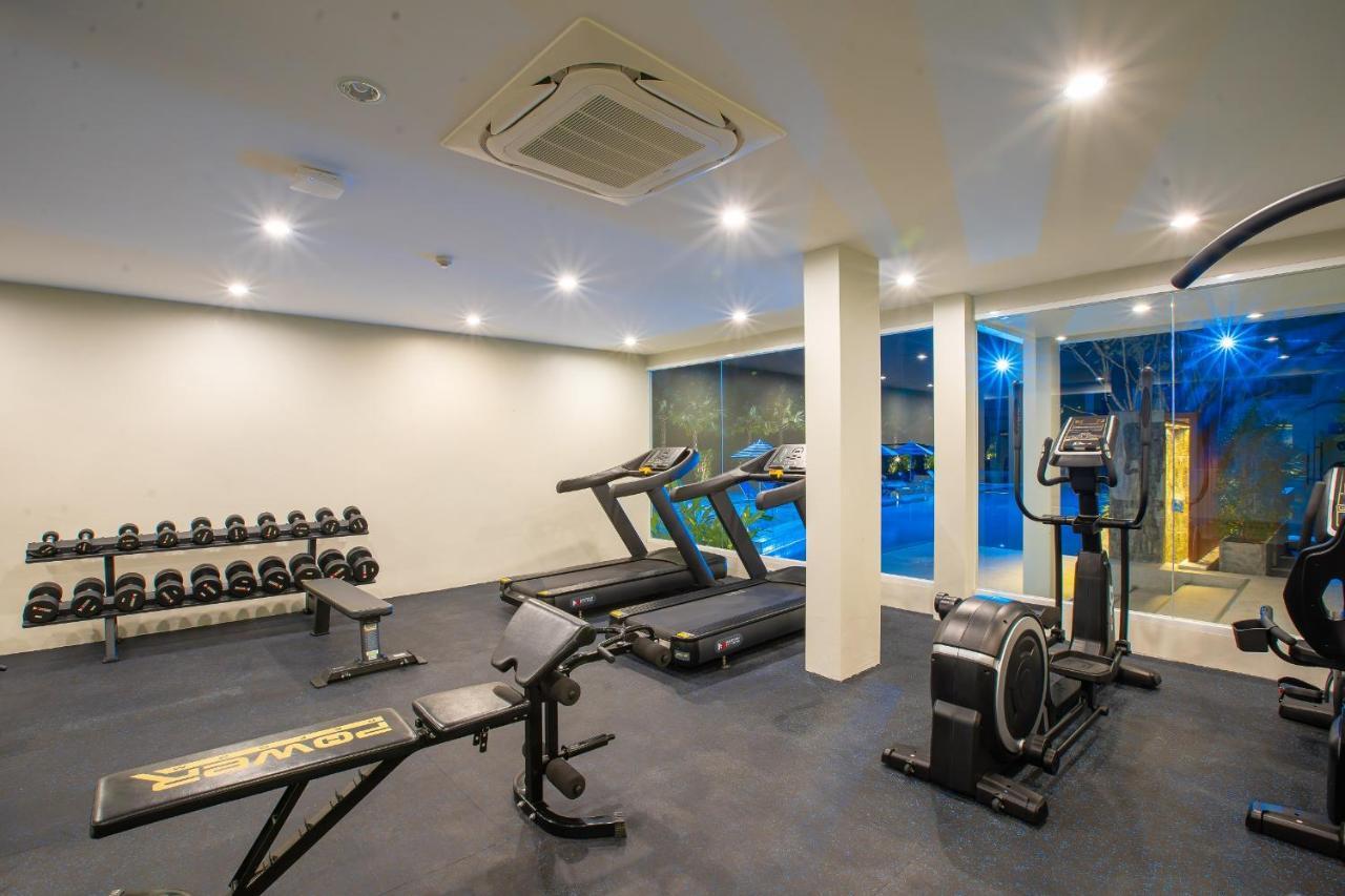Seabed Grand Hotel Phuket - Sha Extra Plus المظهر الخارجي الصورة A gym in a hotel