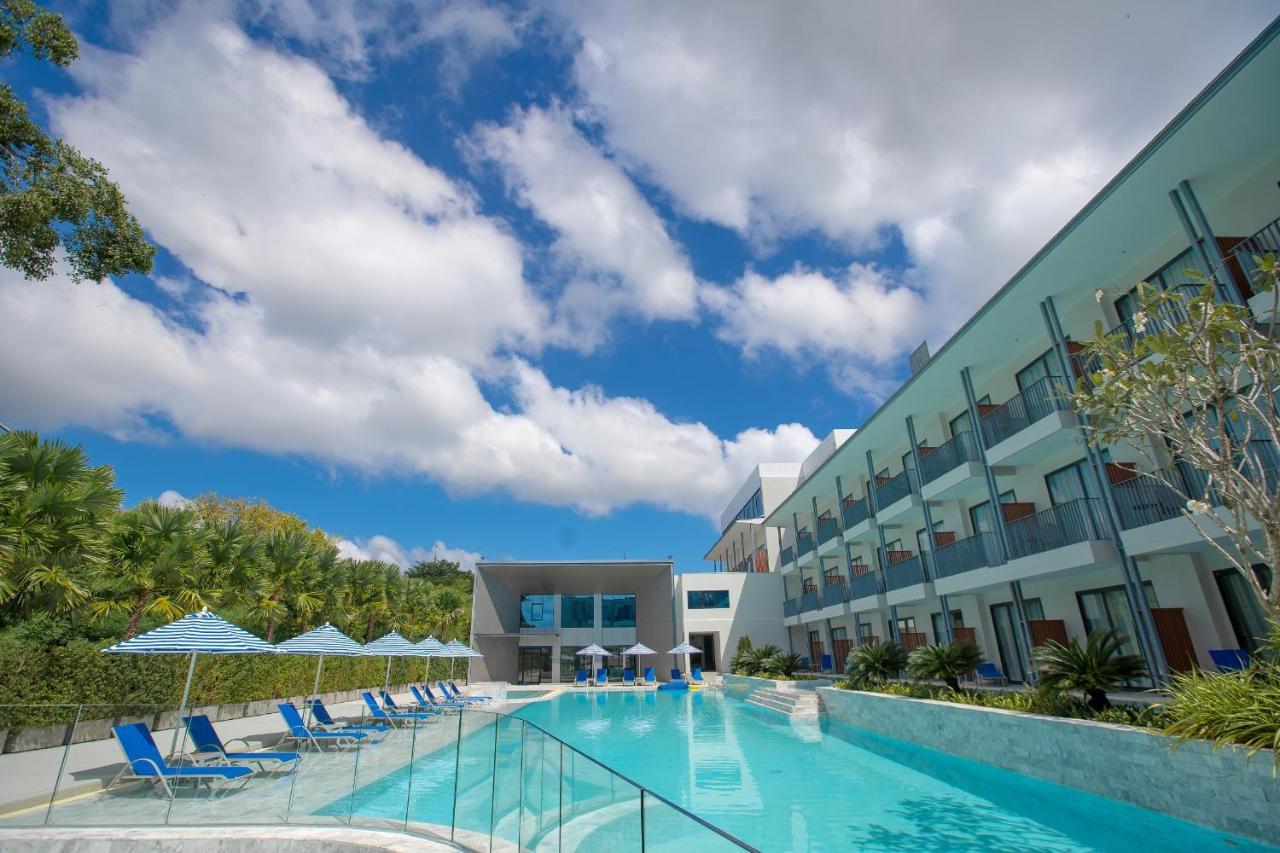 Seabed Grand Hotel Phuket - Sha Extra Plus المظهر الخارجي الصورة The swimming pool at the hotel