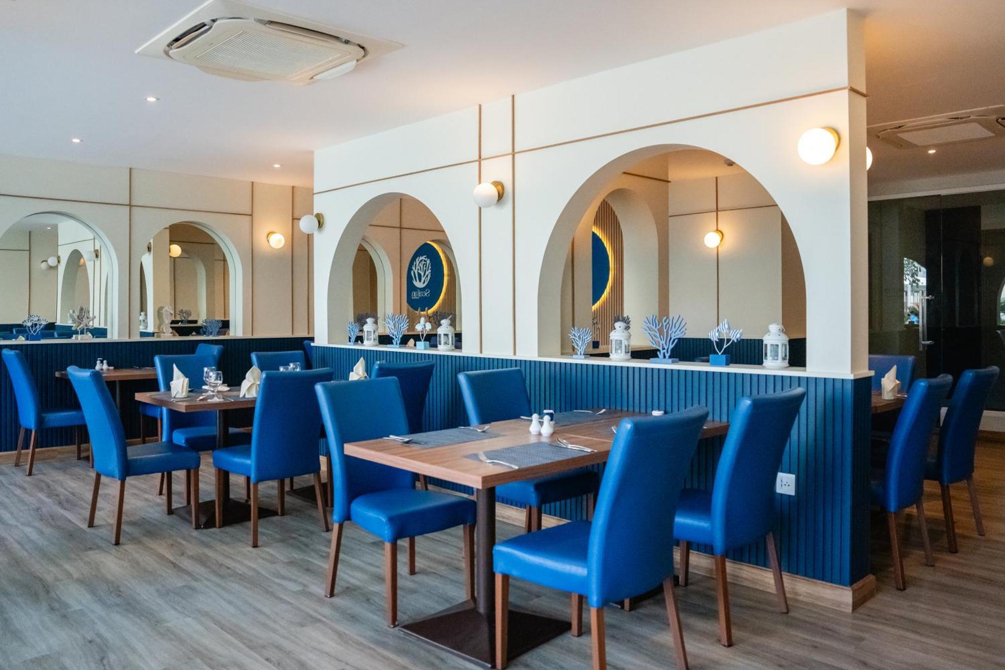 Seabed Grand Hotel Phuket - Sha Extra Plus المظهر الخارجي الصورة The interior of the restaurant