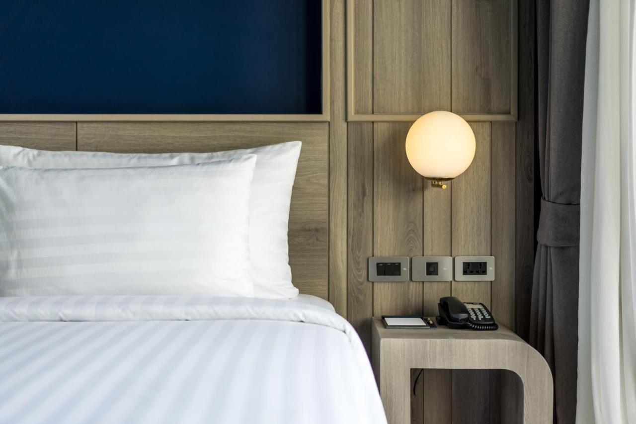 Seabed Grand Hotel Phuket - Sha Extra Plus المظهر الخارجي الصورة A wall-mounted light